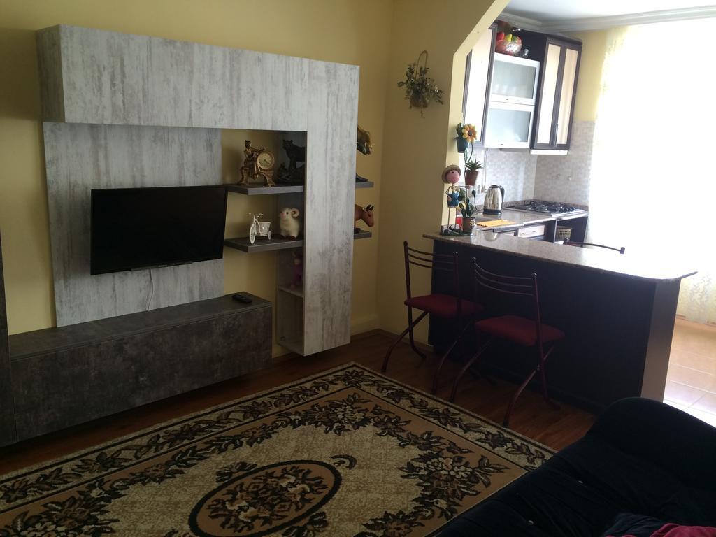 Apartment On Khinikadze 4 باتومي المظهر الخارجي الصورة